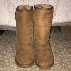 Ugg Classic Tall boot